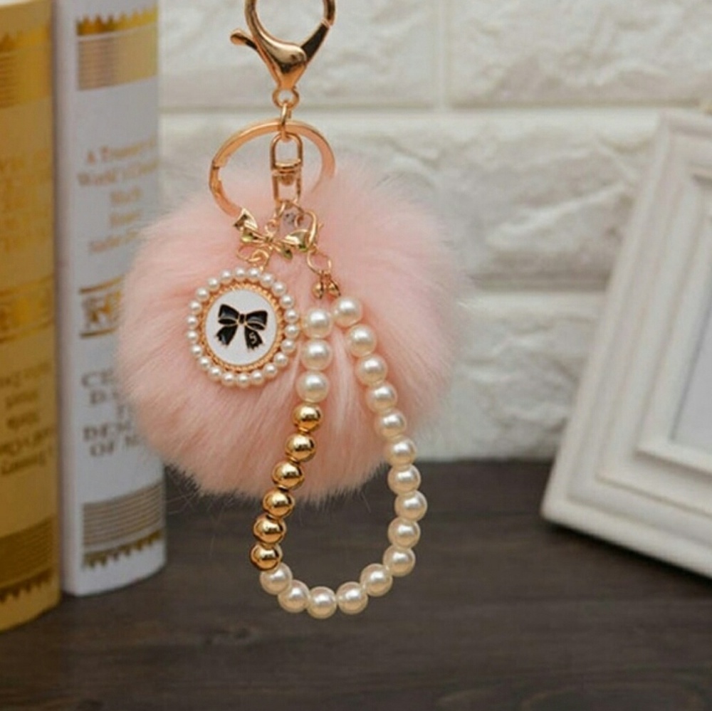 Fur PomPom Pearl Keychain